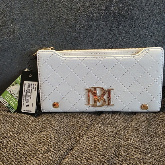Badgley Mischka White Quilted Wallet with Gold Logo - Picture 1 of 5